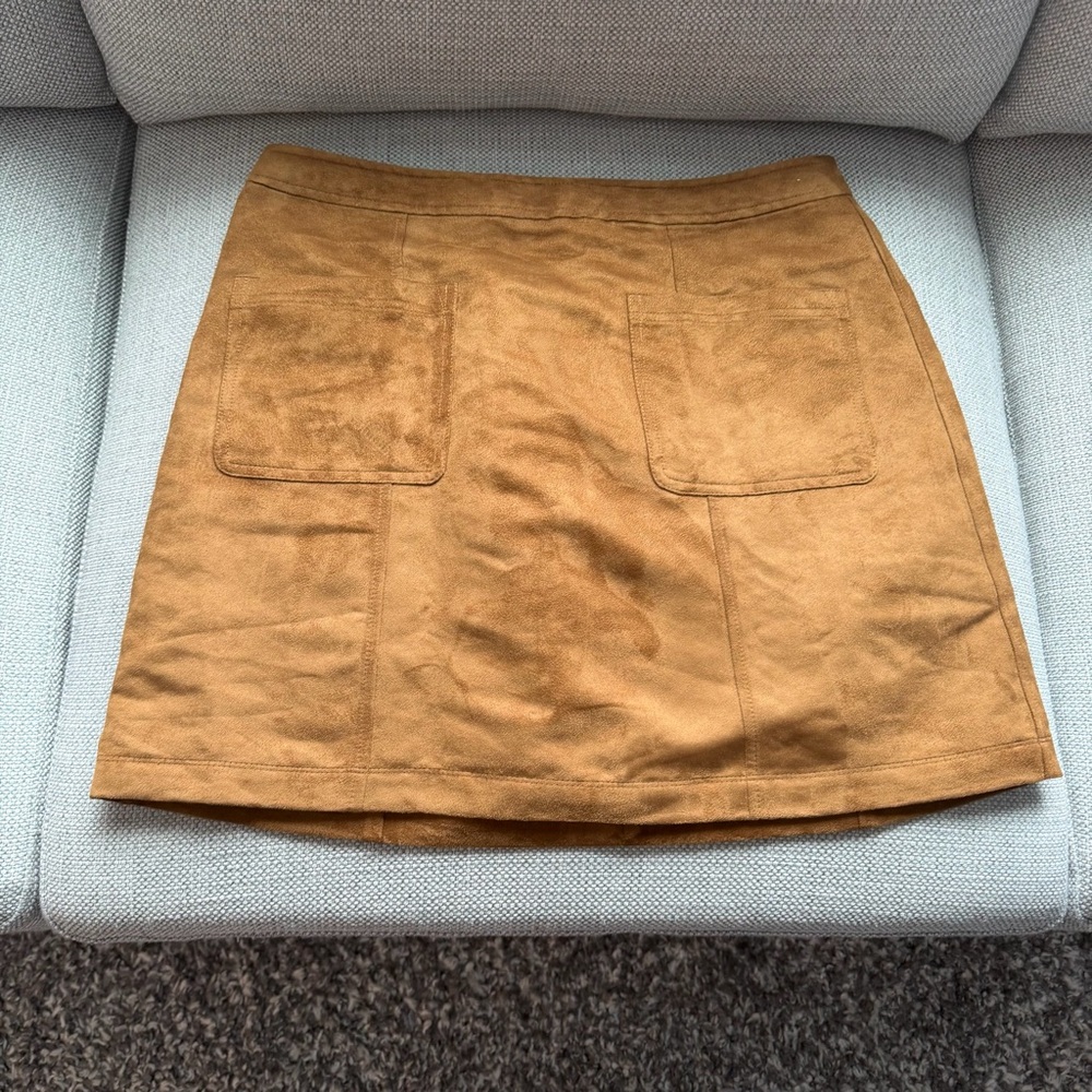 Old Navy Women’s faux suede skirt size 12